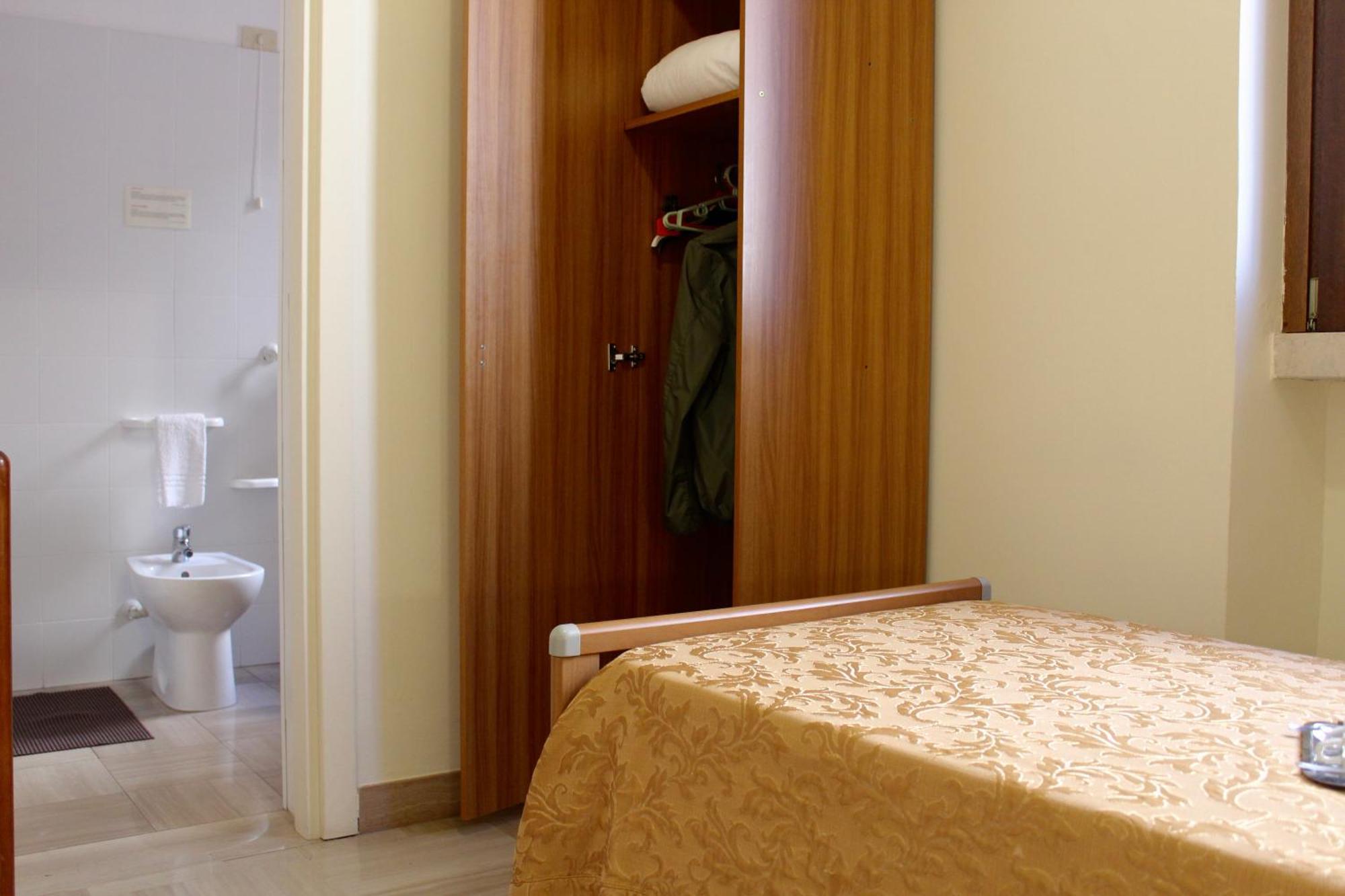 Del Santuario Hotel 2*